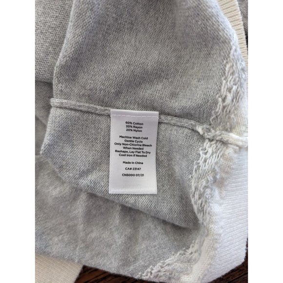 Women's Talbots Fair Isle Penguin Sweater Size XLp Petite Gray Heart Lightweight - Picture 8 of 8